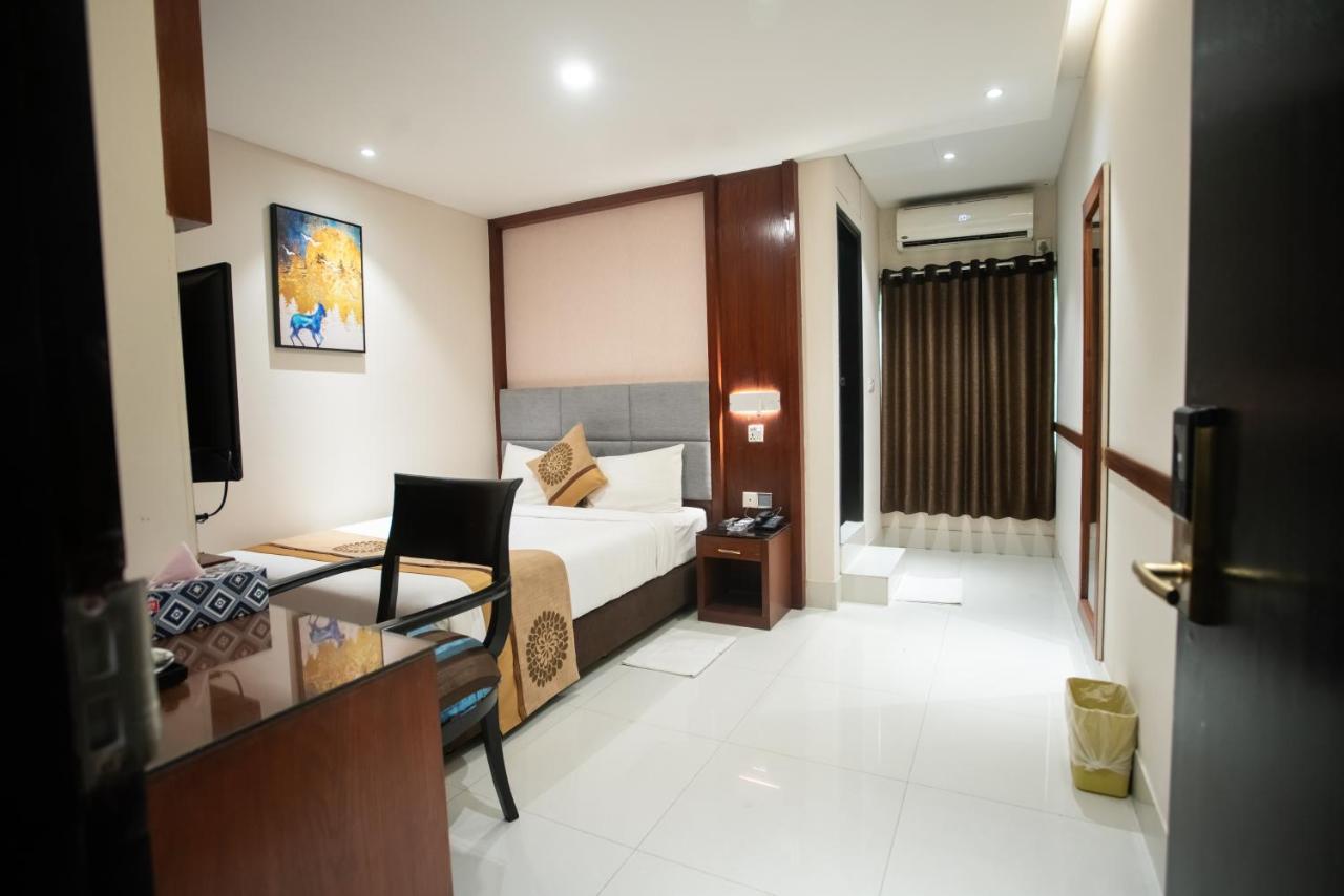 Jatra Hotel Grand Royal Dakka Kültér fotó