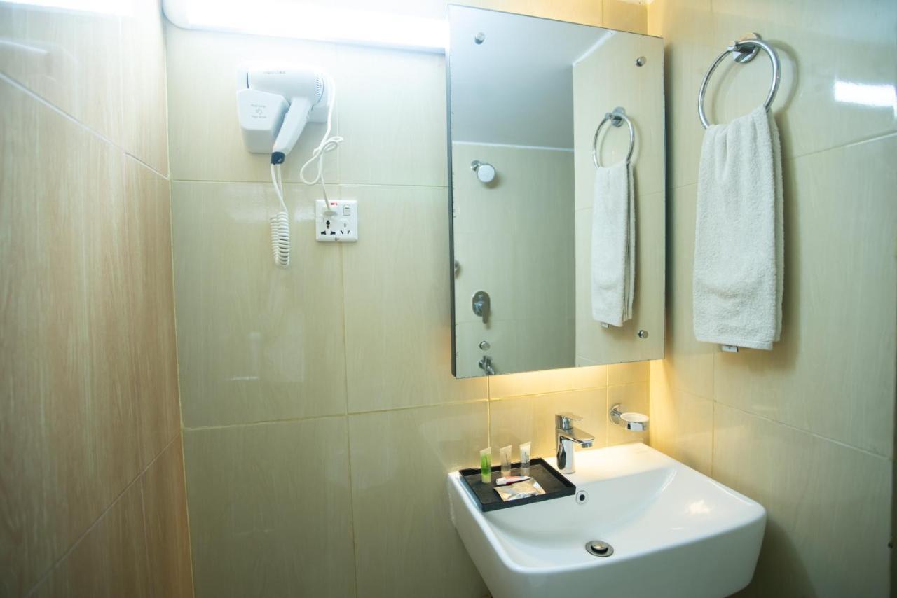 Jatra Hotel Grand Royal Dakka Kültér fotó