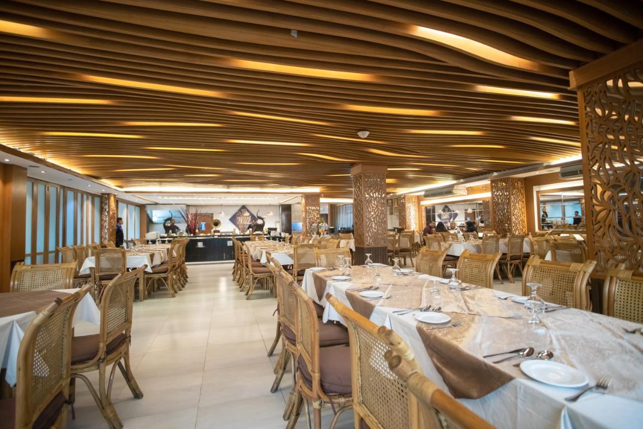 Jatra Hotel Grand Royal Dakka Kültér fotó